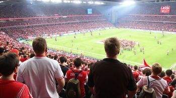 Австрийские болельщики ушли с финала юношеского ЧМ в первой половине матча.